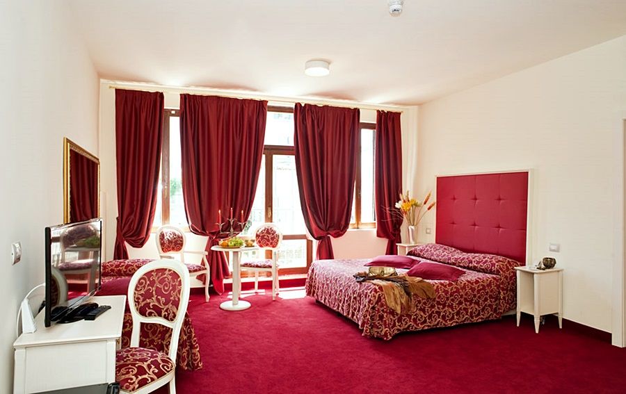 Hotel Sonder Salute Palace 3*